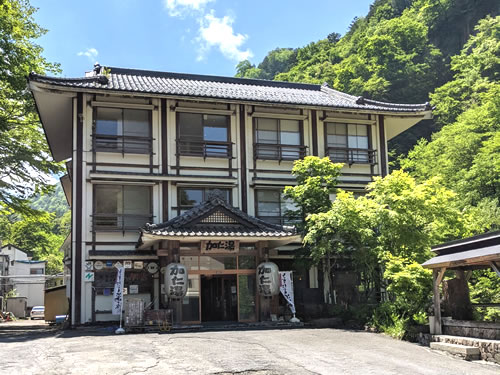 観光タクシー「加仁湯温泉送迎」01